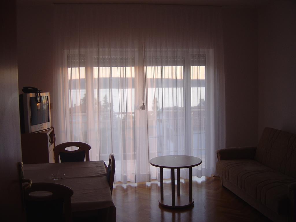 Apartments Petricevic 塞尔瑟 外观 照片